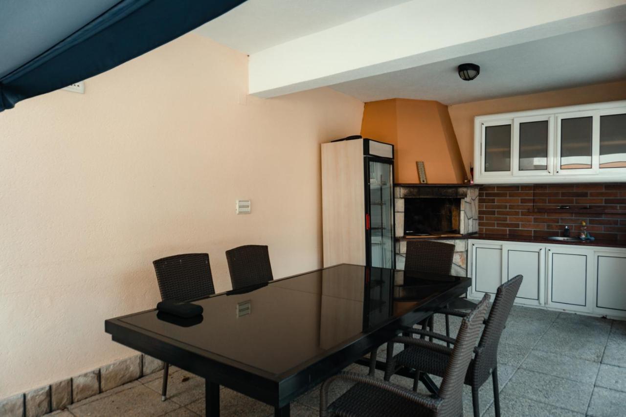 Holiday Home Rozic - Villa With Private Seasonal Heated Pool Mostar Exterior photo