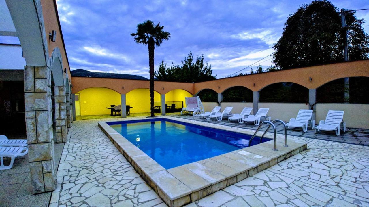 Holiday Home Rozic - Villa With Private Seasonal Heated Pool Mostar Exterior photo